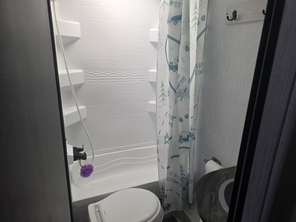 2023 Autumn Ridge 26bh - $18,900