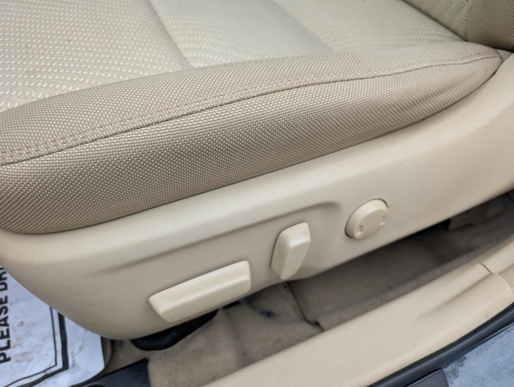 2015 Toyota Camry LE photo