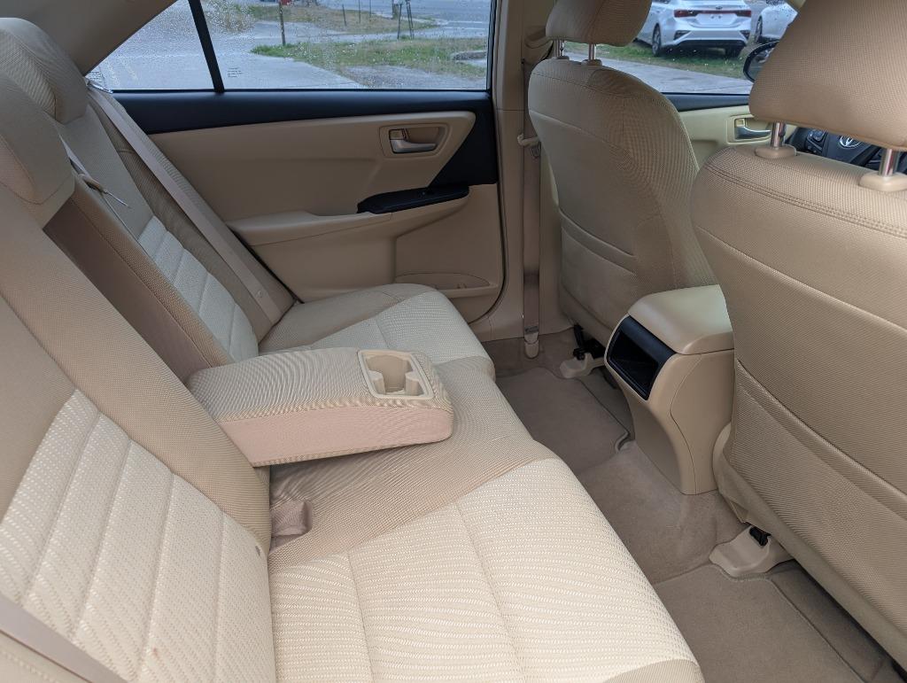 2015 Toyota Camry LE photo