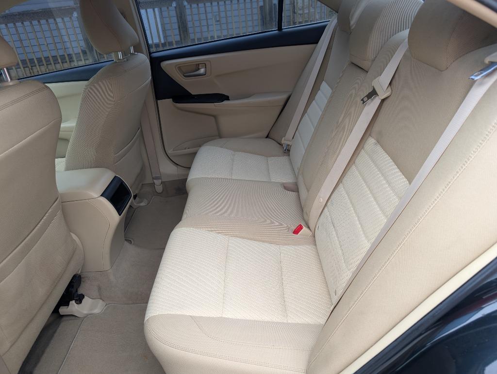 2015 Toyota Camry LE photo