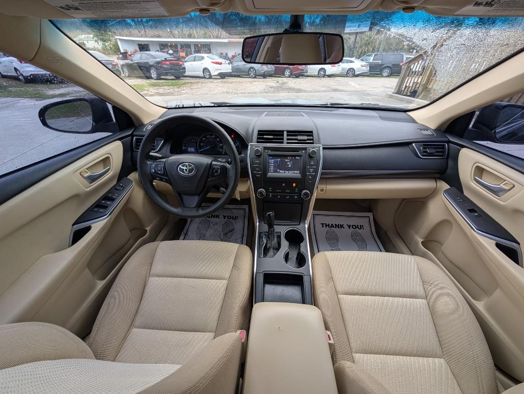 2015 Toyota Camry LE photo