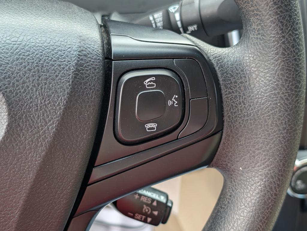 2015 Toyota Camry LE photo