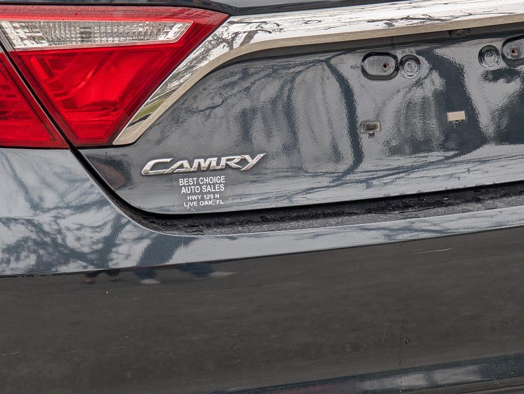 2015 Toyota Camry LE photo