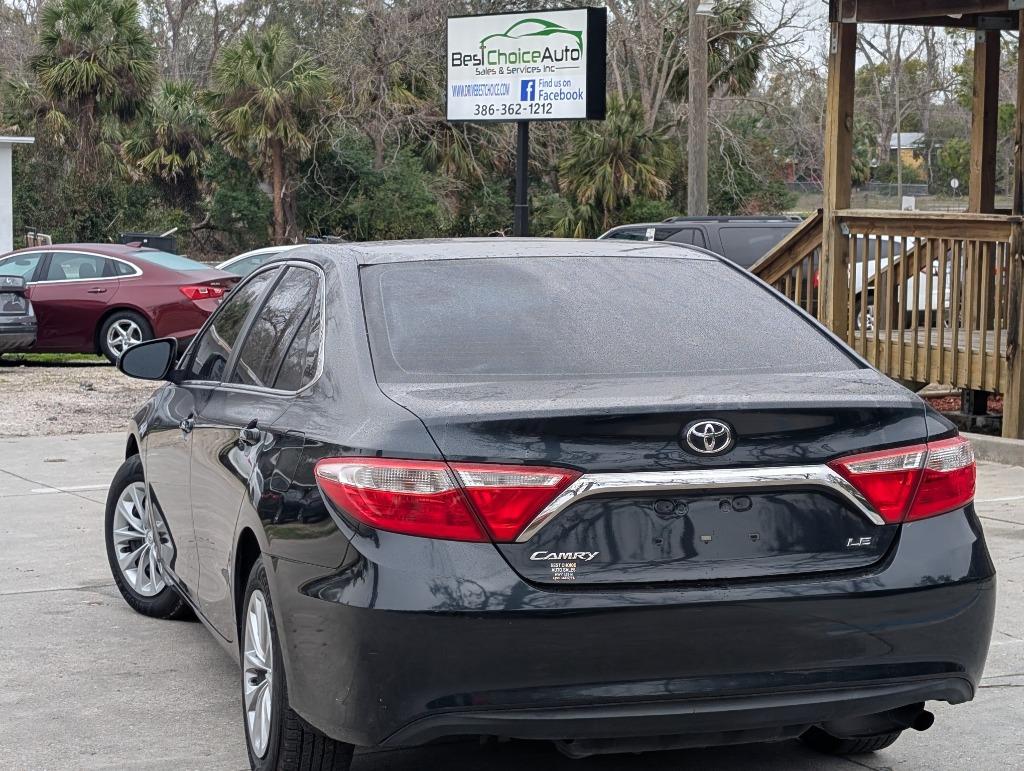 2015 Toyota Camry LE photo