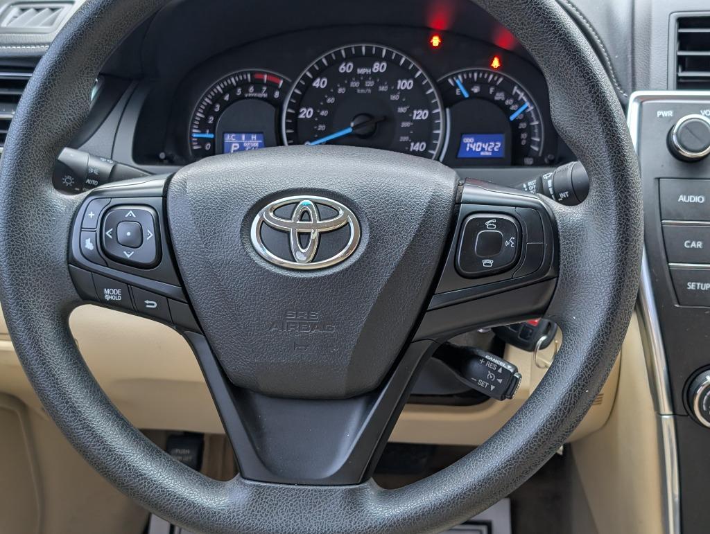 2015 Toyota Camry LE photo
