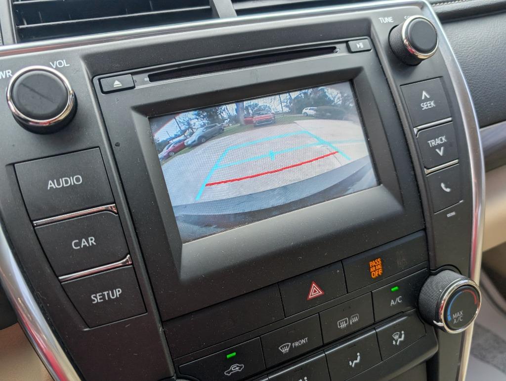 2015 Toyota Camry LE photo