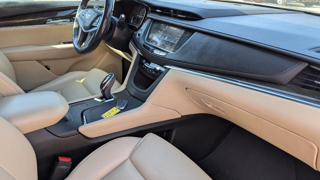 2017 Cadillac XT5 - $14,900