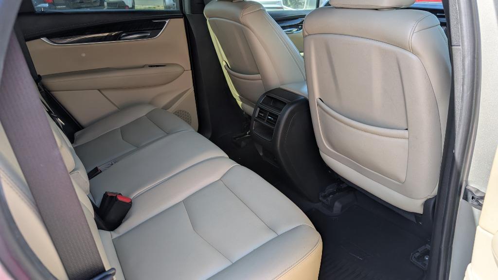 2017 Cadillac XT5 - $14,900