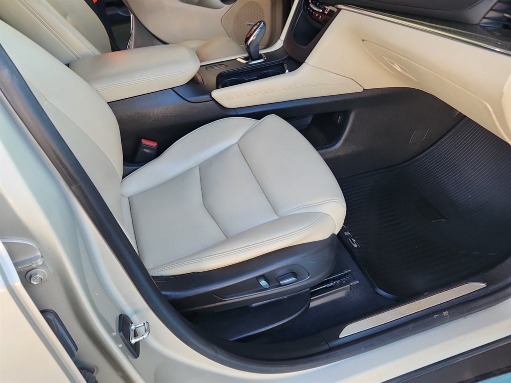 2017 Cadillac XT5 - $14,900