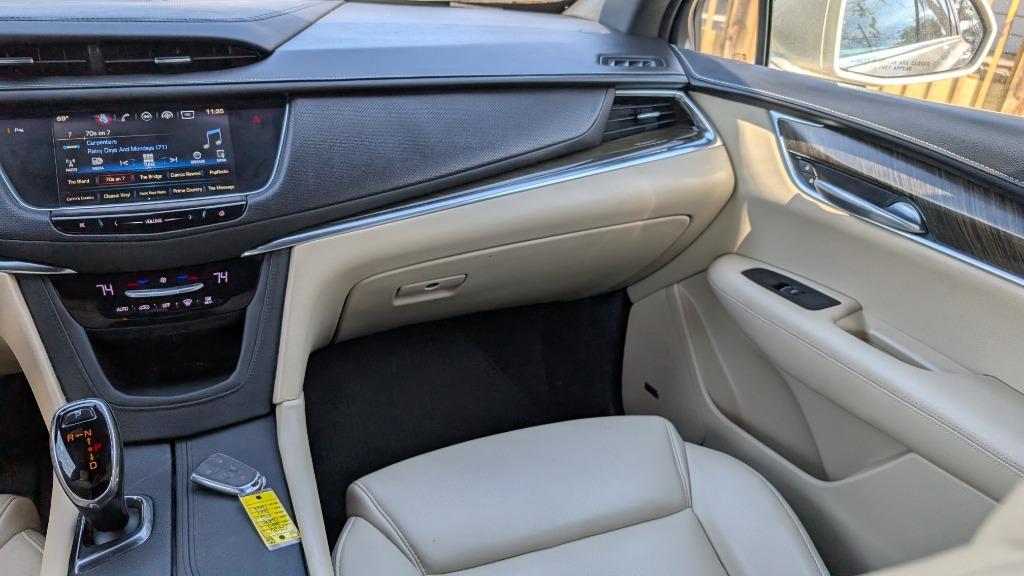 2017 Cadillac XT5 - $14,900