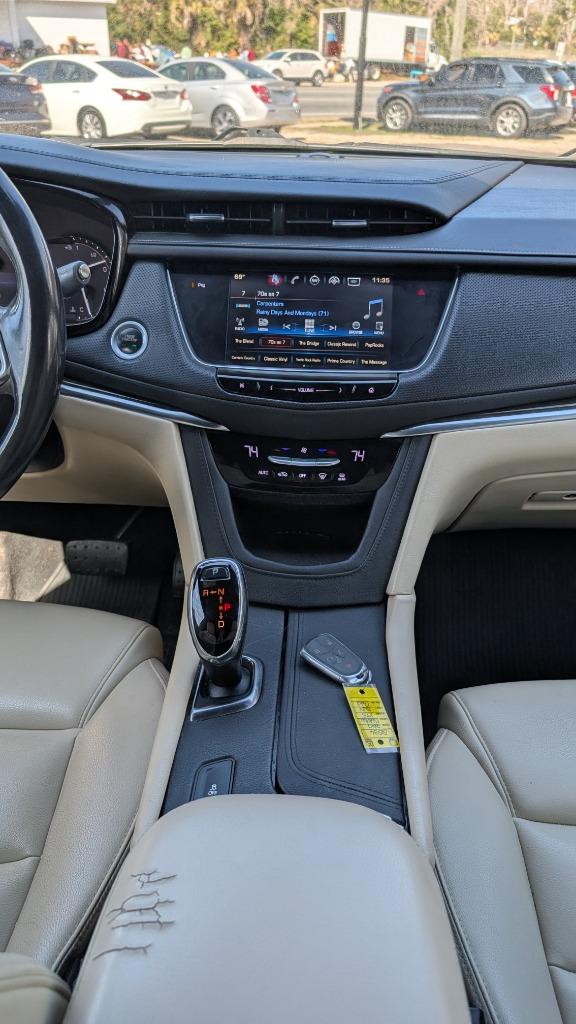 2017 Cadillac XT5 - $14,900
