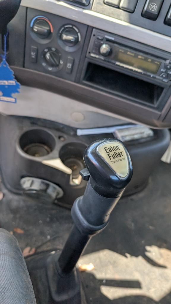 2014 Volvo Vnm - $15,000