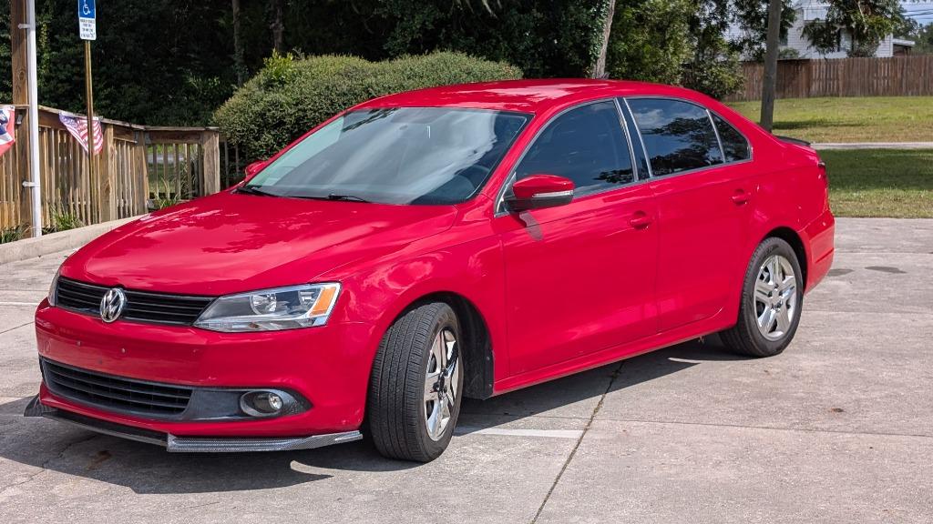 2014 Volkswagen Jetta - $7,825