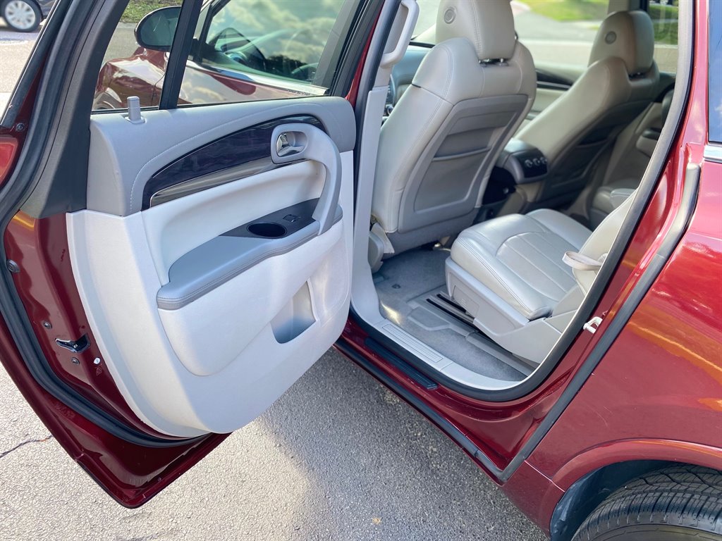 2017 Buick Enclave Leather photo