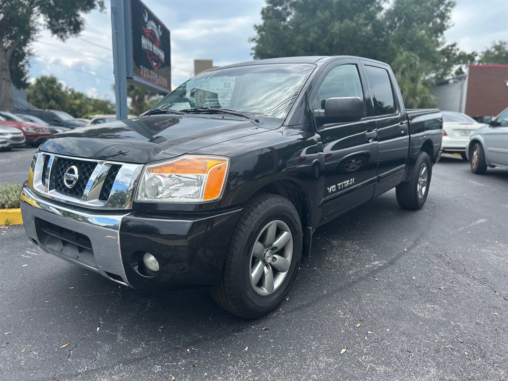 2011 Nissan Titan SV