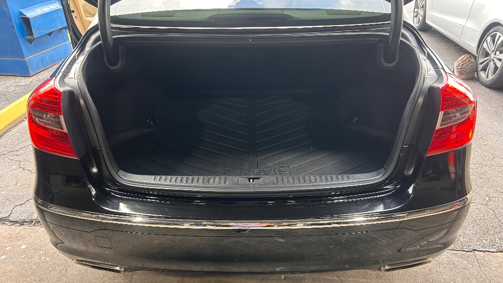 2012 Hyundai Genesis - $10,925