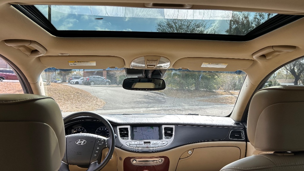 2012 Hyundai Genesis - $10,925