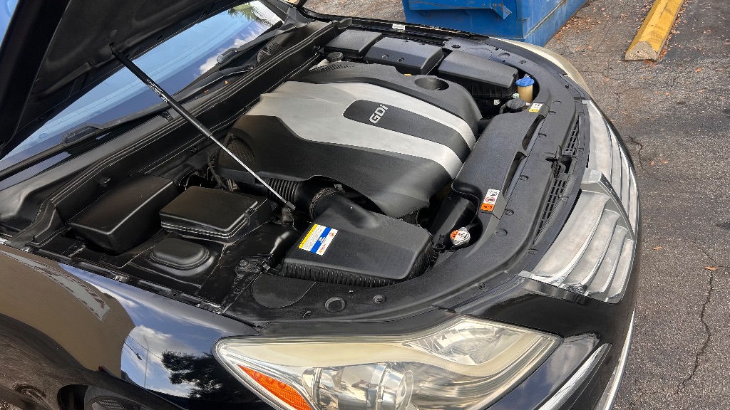 2012 Hyundai Genesis - $10,925