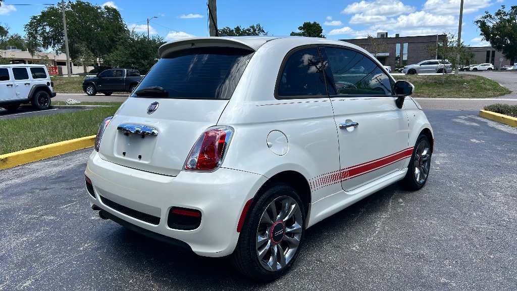 2017 FIAT 500 - $7,625