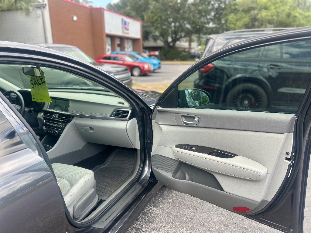 2017 Kia Optima - $13,075