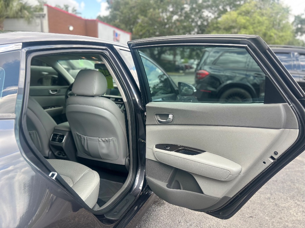 2017 Kia Optima - $13,075
