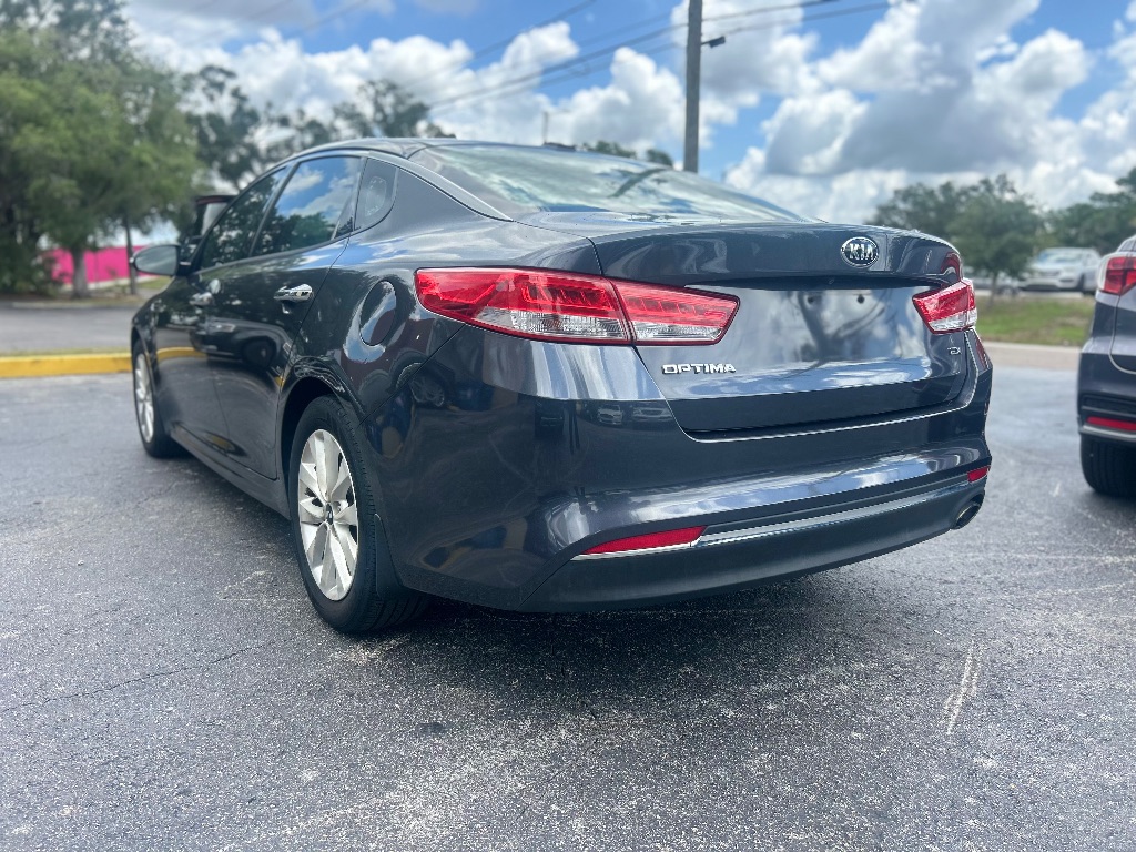 2017 Kia Optima - $13,075