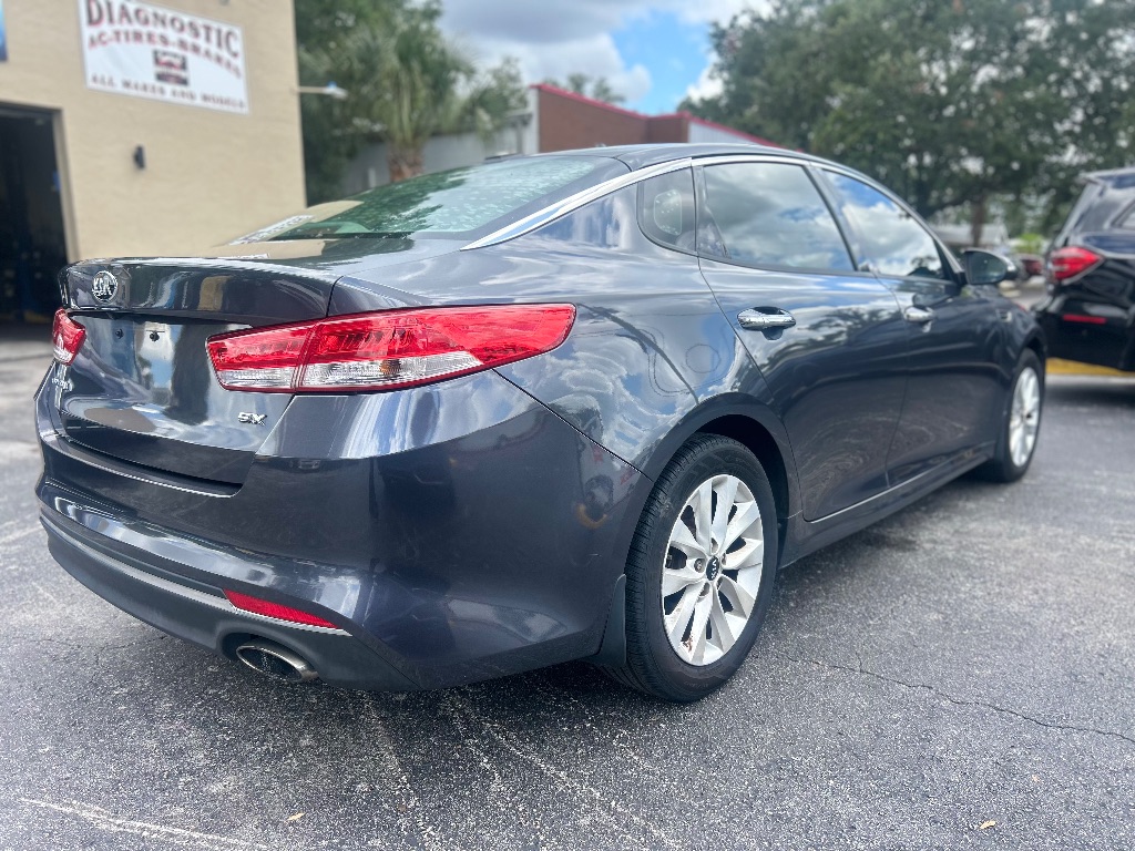 2017 Kia Optima - $13,075