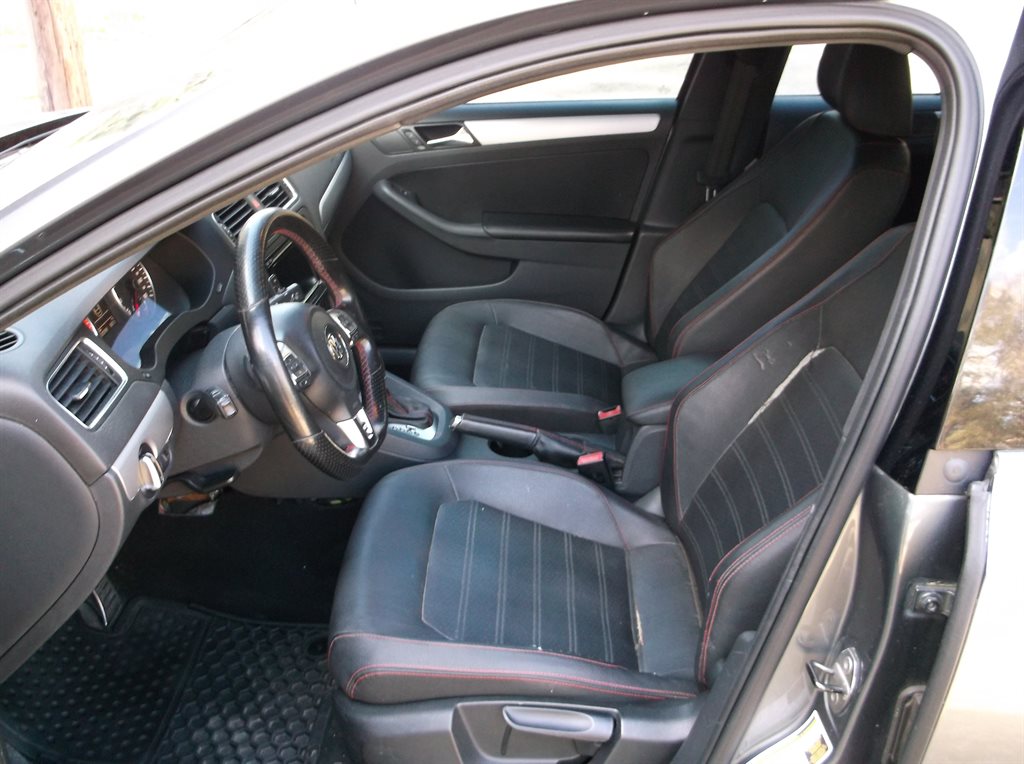 2012 Volkswagen Jetta GLI PZEV photo