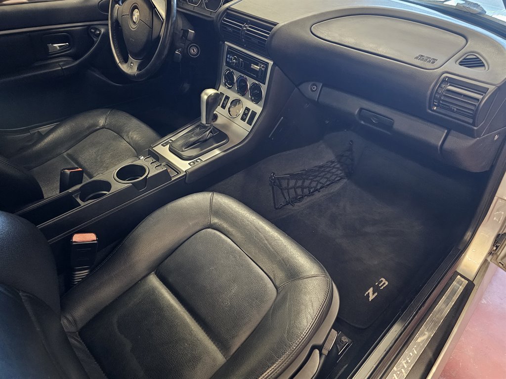 2002 BMW Z3 3.0i photo