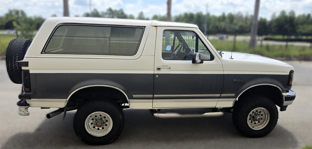 1993 Ford Bronco - $18,995