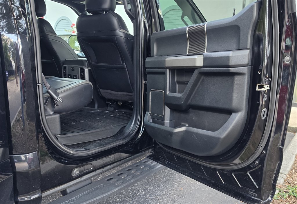 2017 Ford F-150 - $35,995