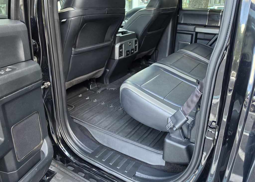 2017 Ford F-150 - $35,995