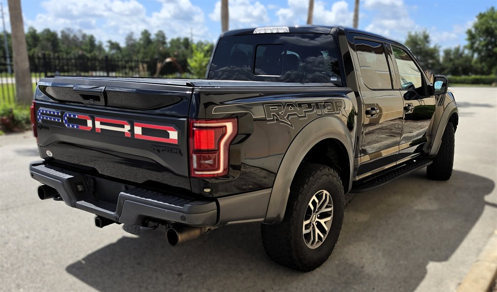 2017 Ford F-150 - $35,995