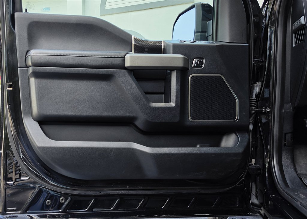 2017 Ford F-150 - $35,995