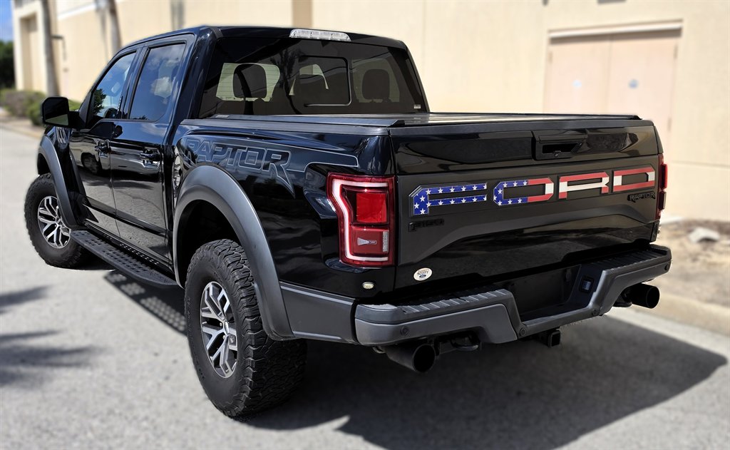 2017 Ford F-150 - $35,995