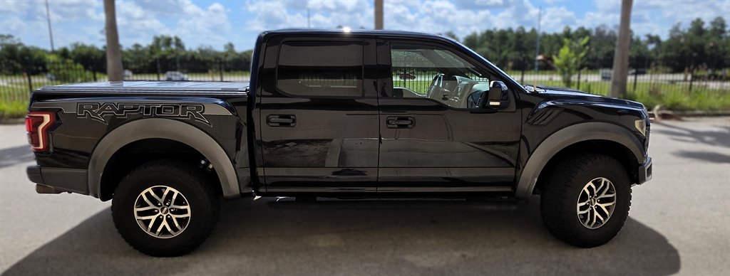 2017 Ford F-150 - $35,995