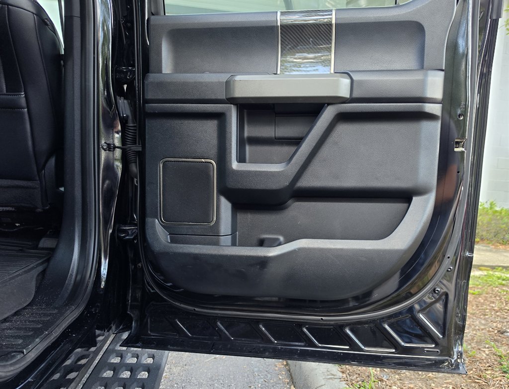 2017 Ford F-150 - $35,995