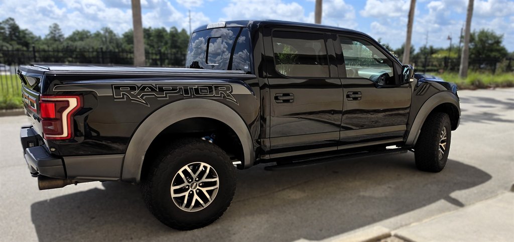 2017 Ford F-150 - $35,995