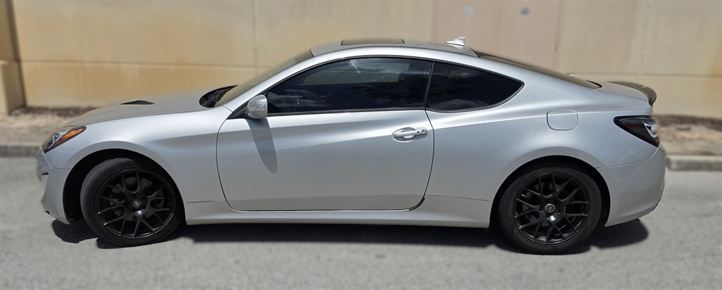 2013 Hyundai Genesis - $12,995