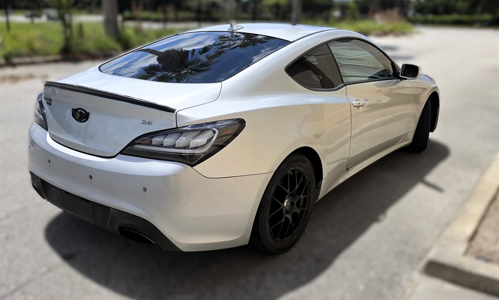 2013 Hyundai Genesis - $12,995