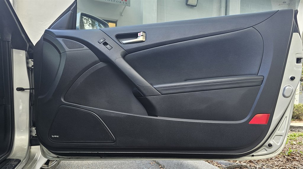 2013 Hyundai Genesis - $12,995