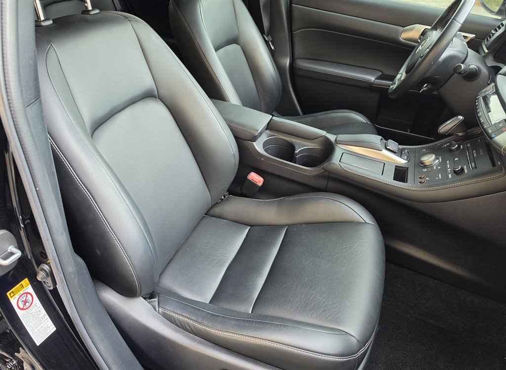 2015 Lexus CT - $19,995