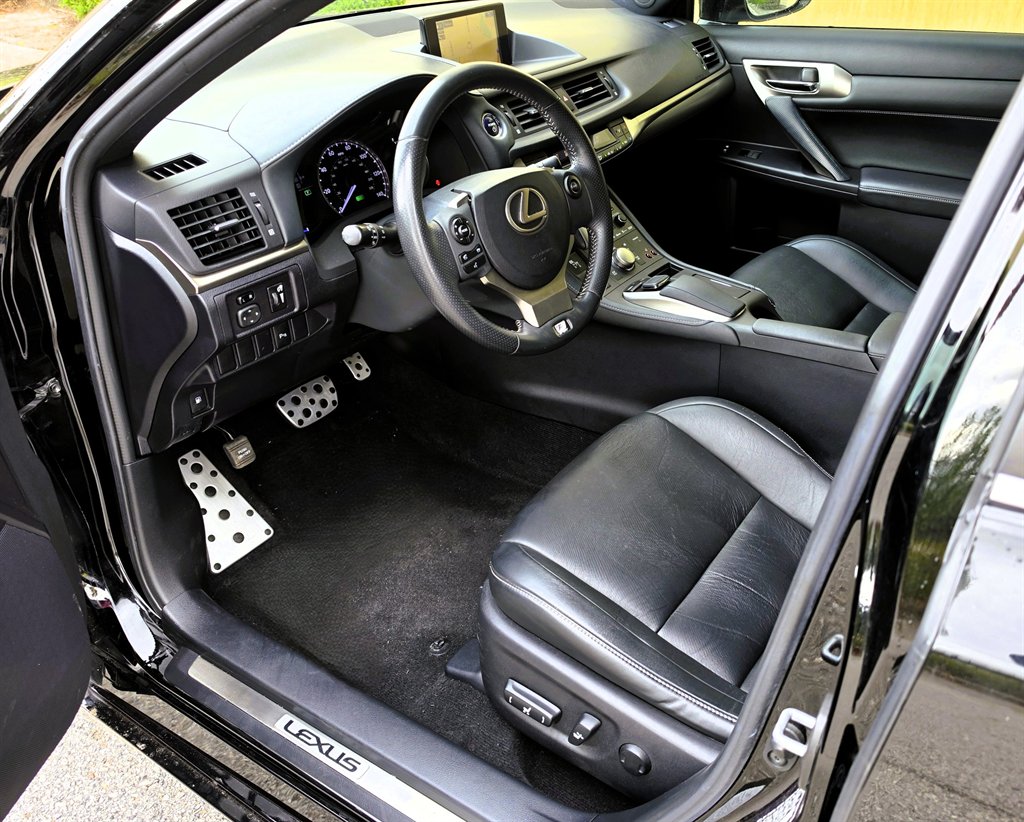 2015 Lexus CT - $19,995