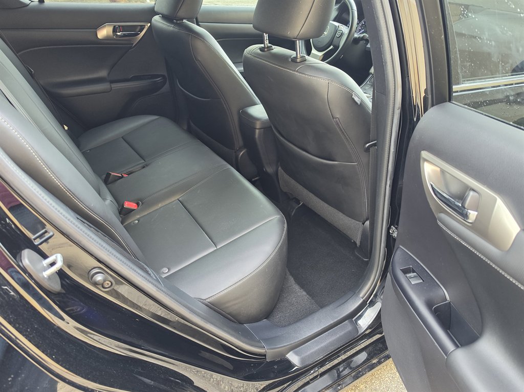 2015 Lexus CT - $19,995