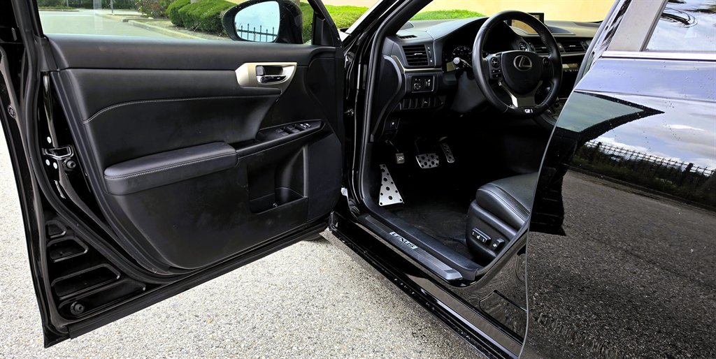 2015 Lexus CT - $19,995