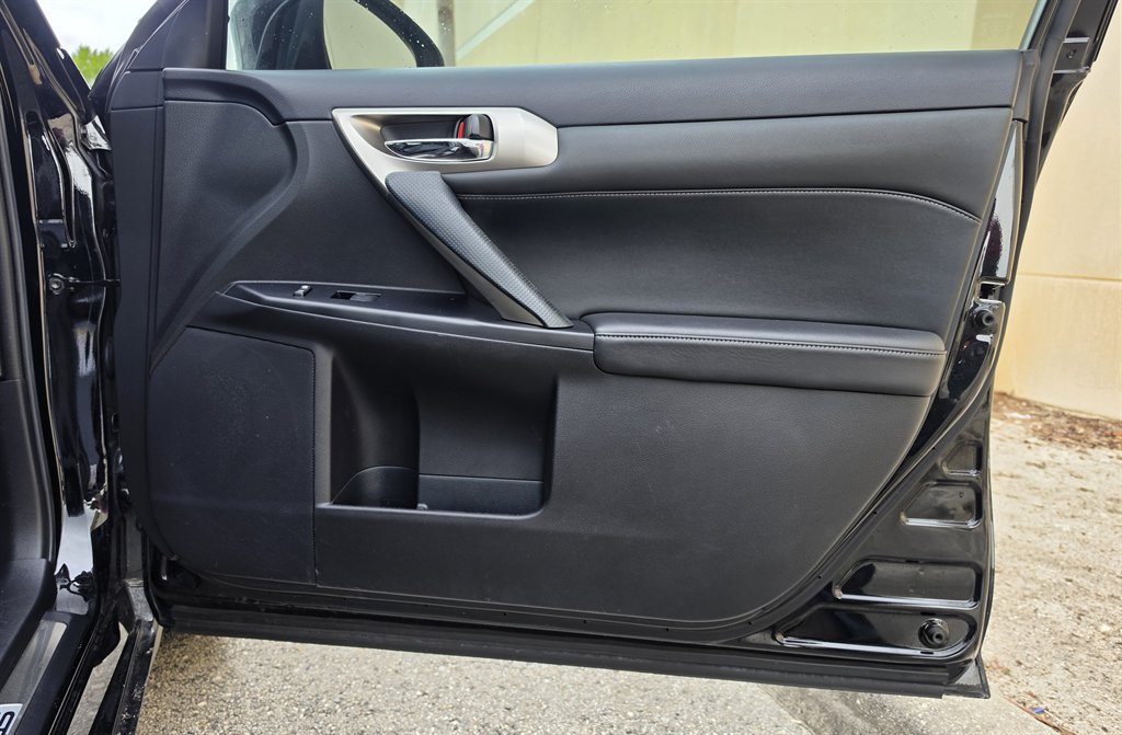 2015 Lexus CT - $19,995