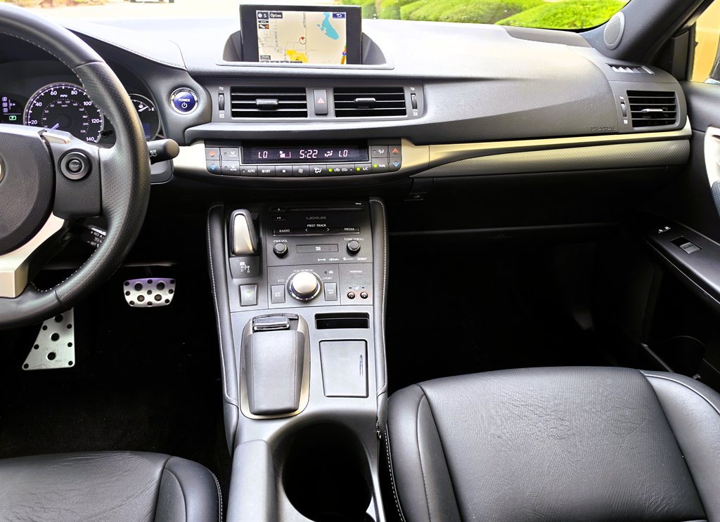 2015 Lexus CT - $19,995