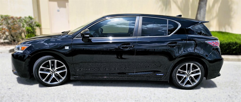 2015 Lexus CT - $19,995
