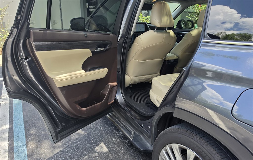 2020 Toyota Highlander