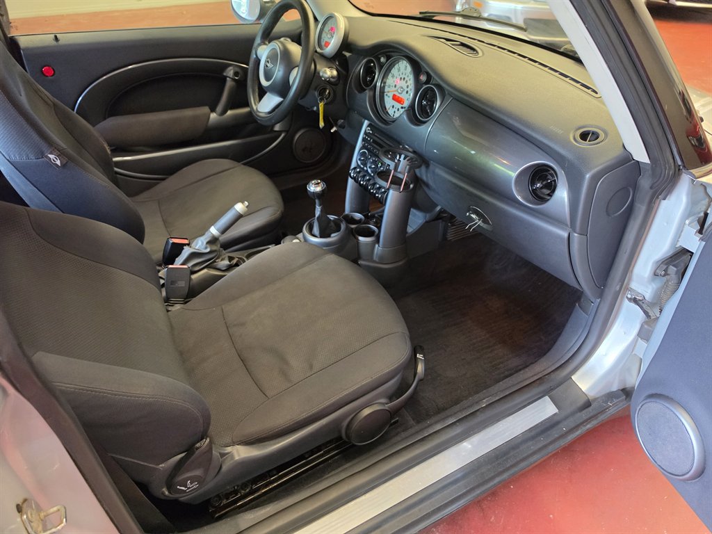 2005 MINI Cooper - $3,995